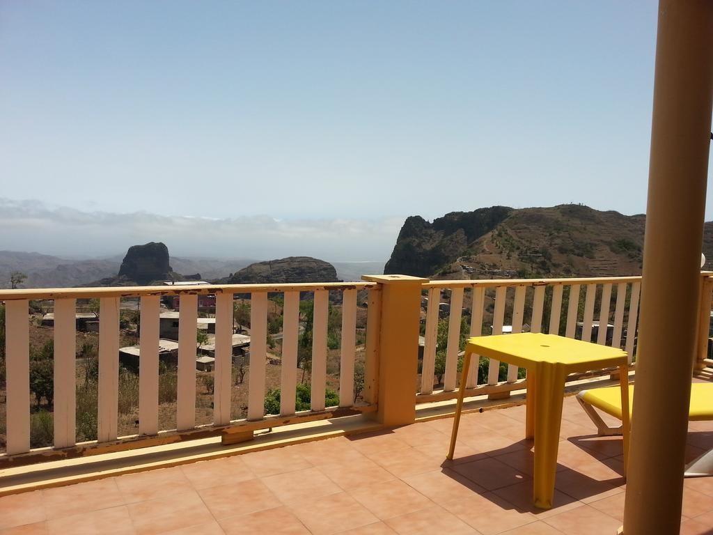 Quinta Da Montanha Hotel Rui Vaz  Ngoại thất bức ảnh